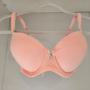 Victoria's Secret Peach Lace-Trim Molded T-Shirt Bra